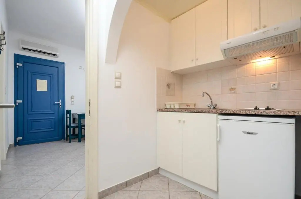 Polemis Studios & Apartments
