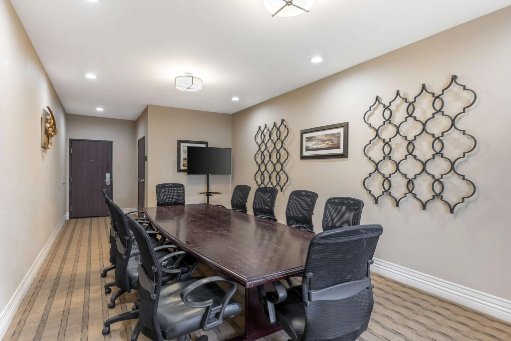 Best Western Plus Burleson Inn & Suites