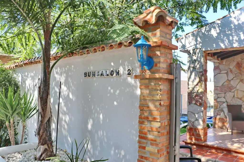 Bungalow La Roa II con piscina compartida y privada