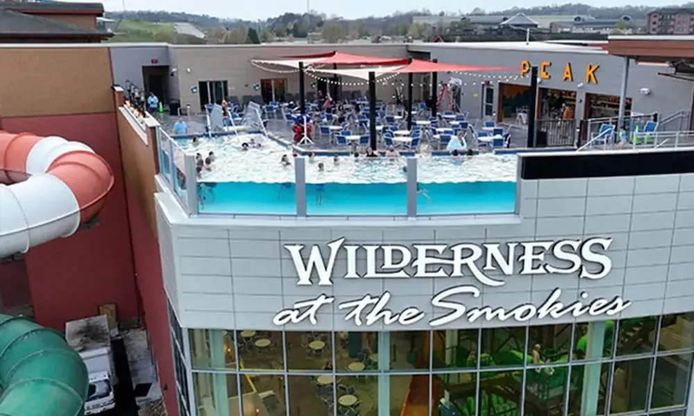 Wilderness at the Smokies – River Lodge Suites