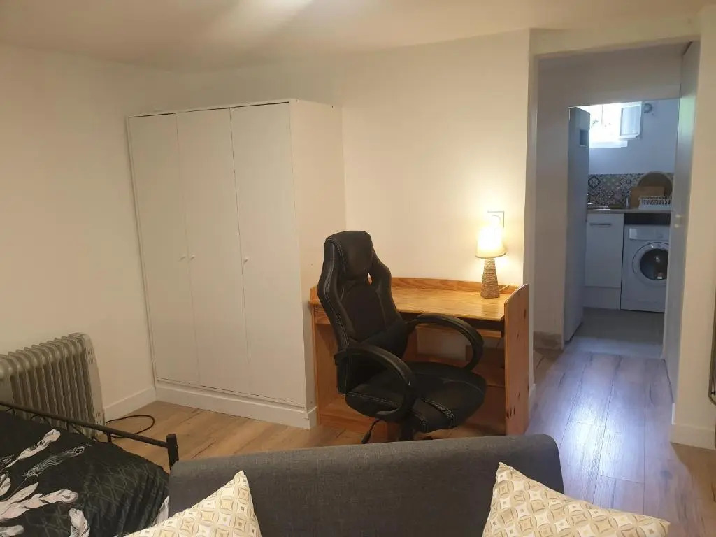 Studio 25m2 indépendant sous-sol