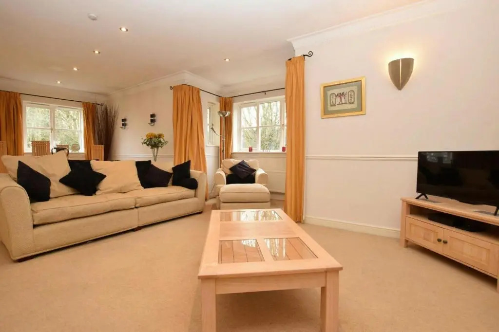 Luxury top Floor 2BD Apartment Apsley