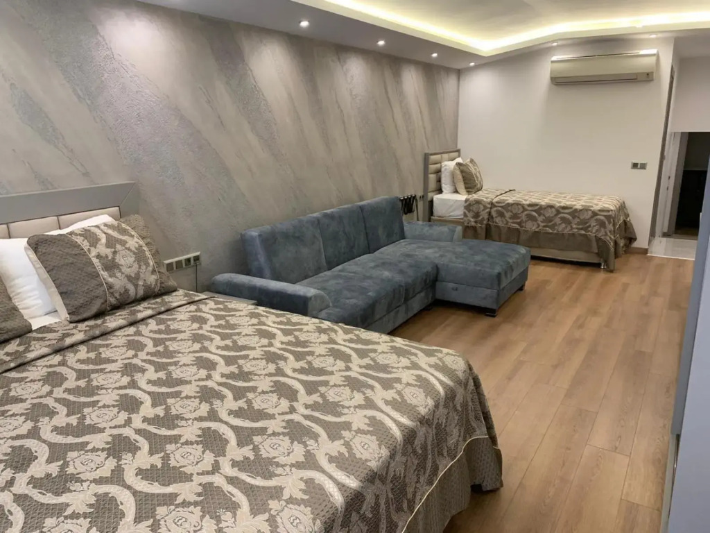 Regency World Suite