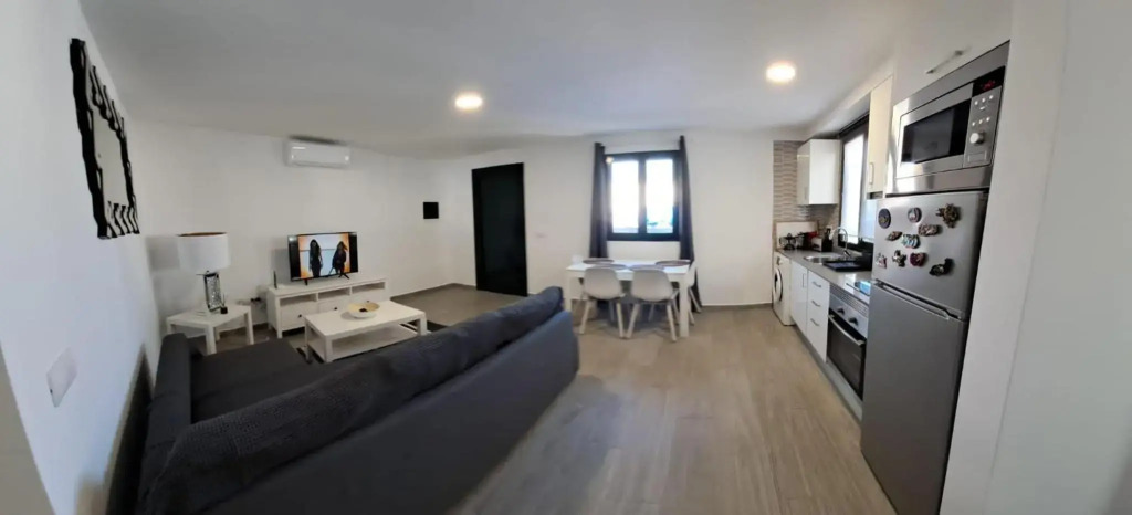 Comfortable houses Playa Roca beachfront access