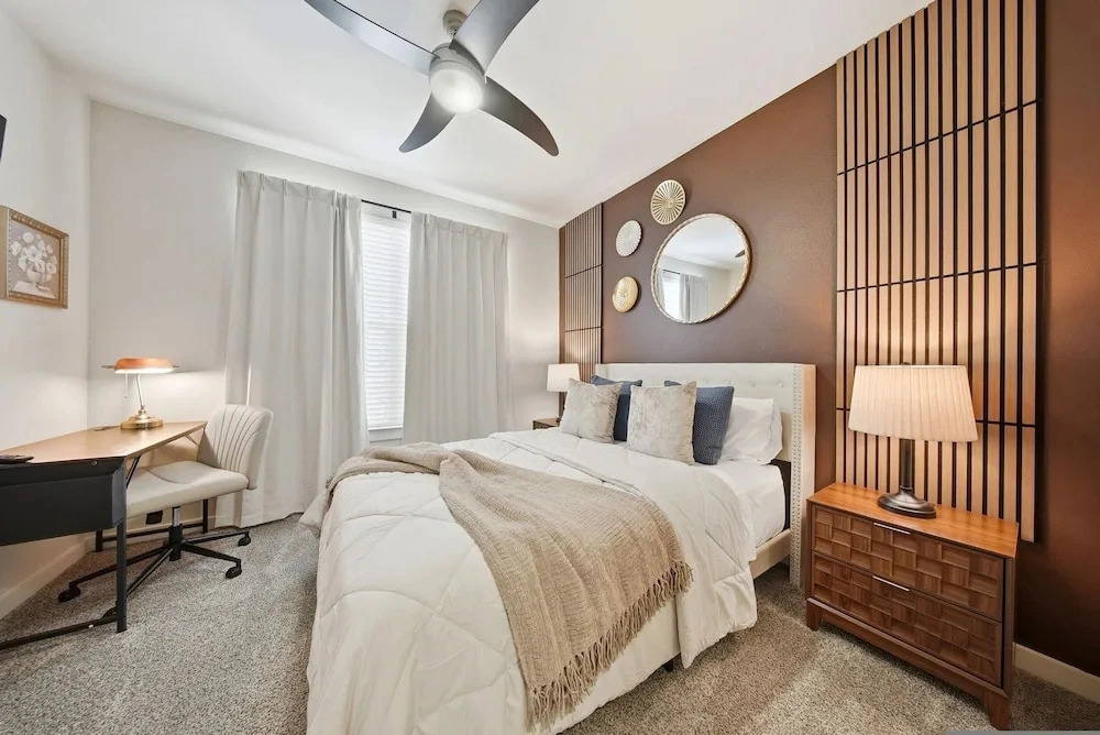 Modern 2BR w Pool Pet-friendly Unit 21