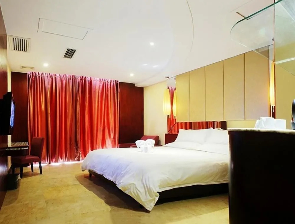 Haikou Holiday Plaza Business Hotel