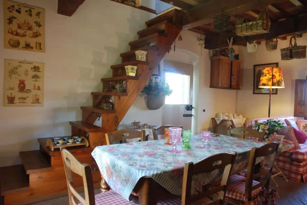 Appartamento con patio privato e giardino tra Pisa e Firenze