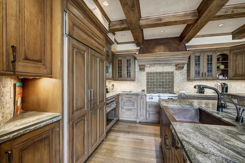 Golden Peak Luxury 4 BR Penthouse - Ski-in/out by RedAwning