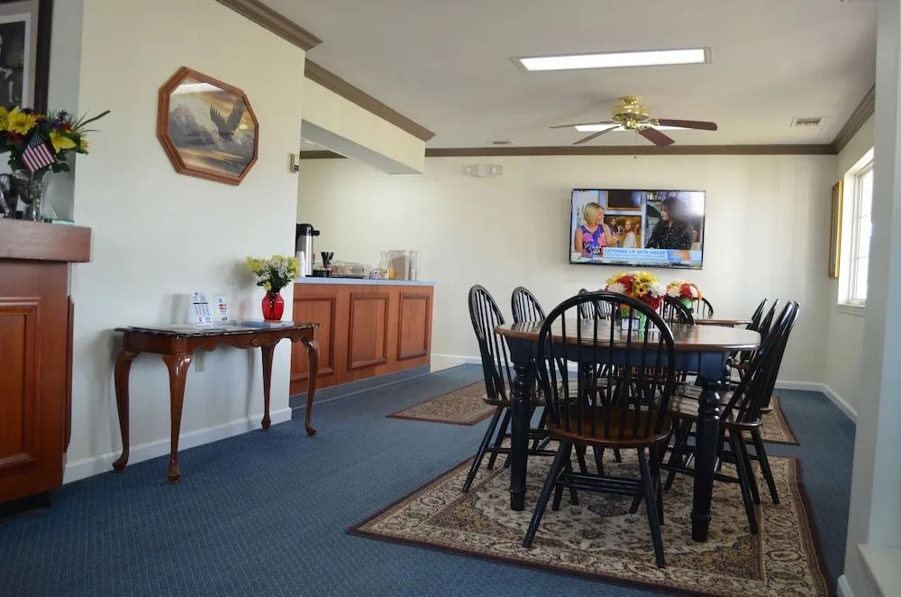 Madison Inn Lodge