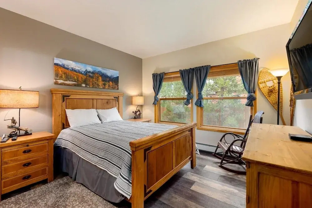 24 Snake River Village Townhomes 2 Bedroom Condo by RedAwning