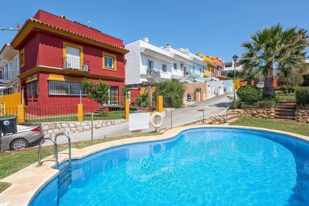 Beatriz - Amazing House in 1 min Walk to the Beach, Sea Views, Wifi