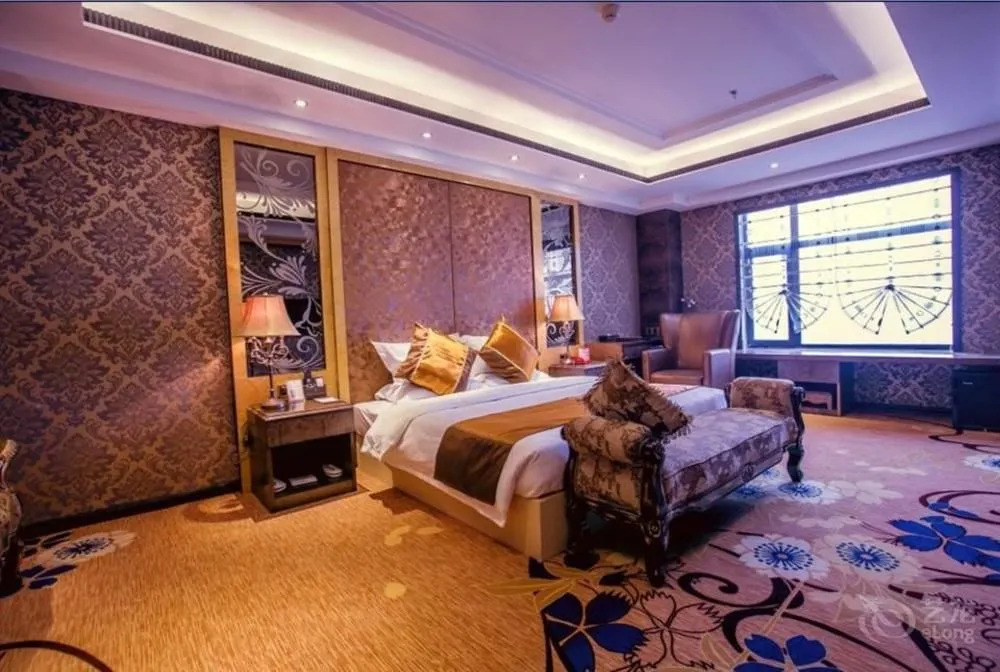 June Hotel