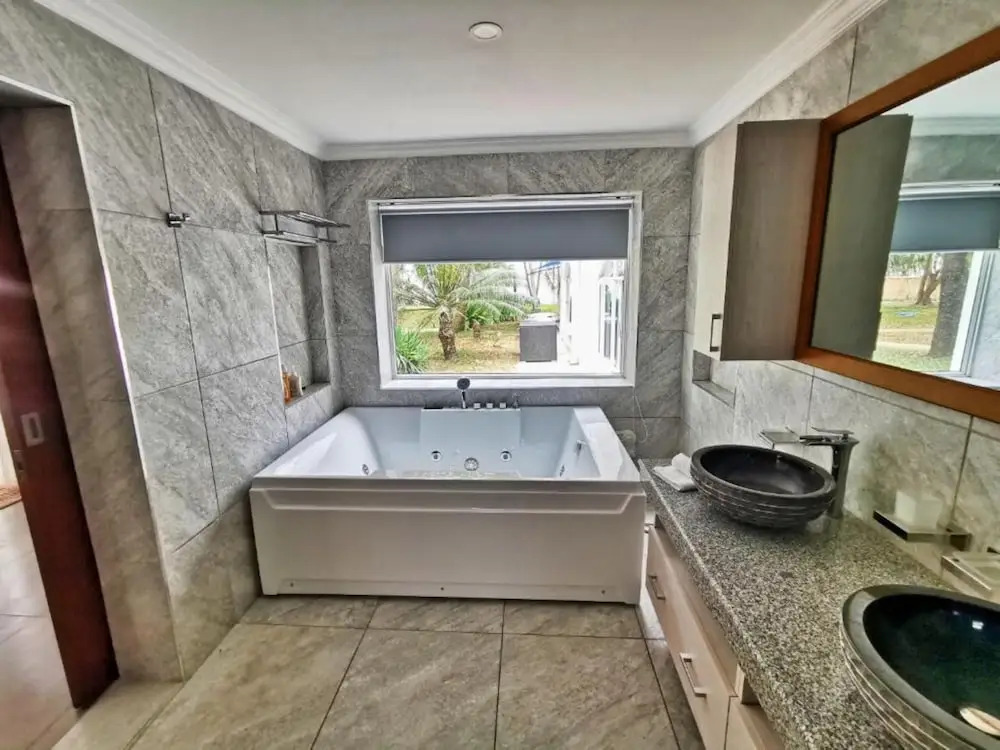 Searenity Beach Villa