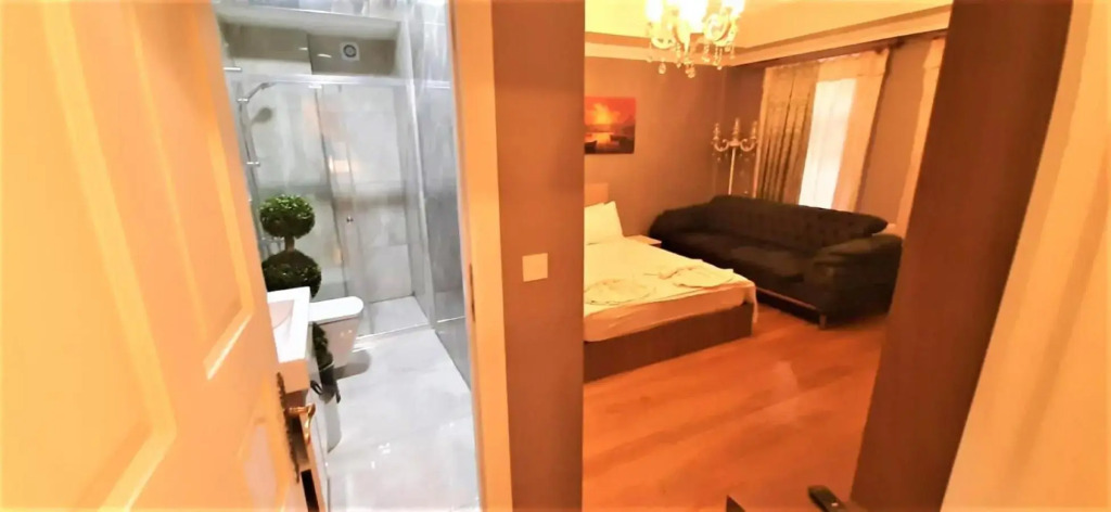 Valentine Suites Hotel