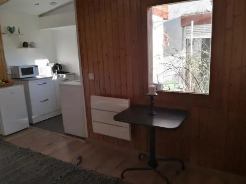 Studio with free parking. Nice terrace.