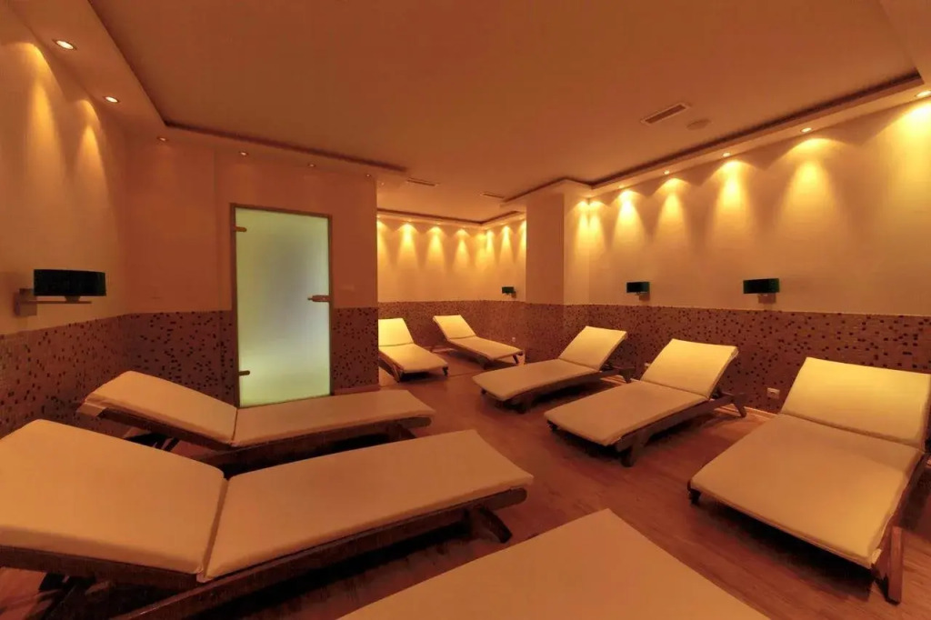 Azalia Beach Hotel Balneo & SPA
