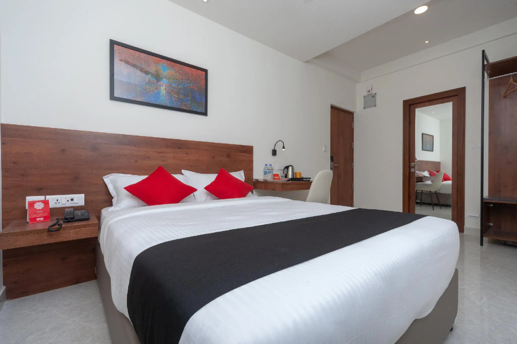 Capital O 18266 Hotel Arunaa Inn