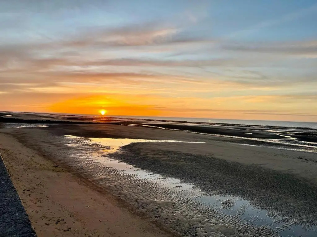 L'Ile des Iris - à 200 m de la plage
