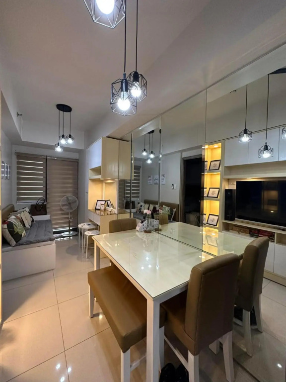 Mel and Rose Place in S Residences Tower 1 Mall of Asia Area