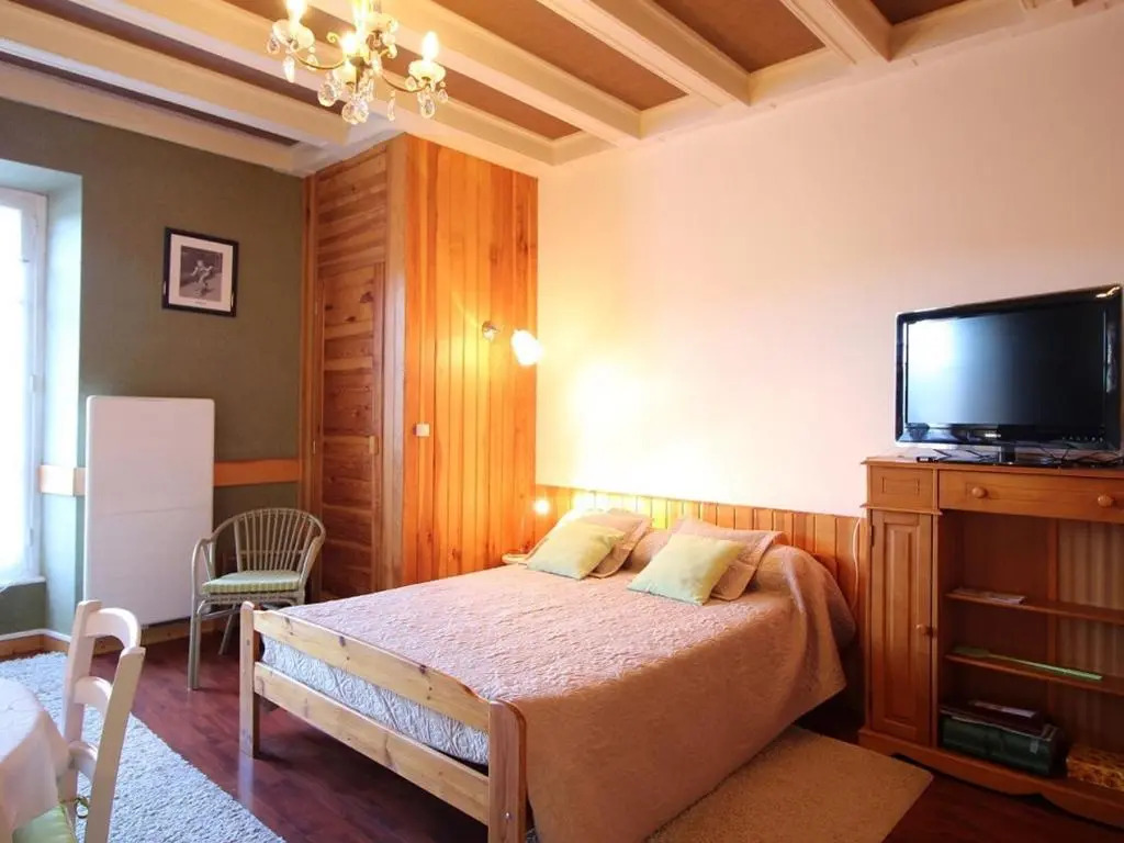 Appartement Mont-Dore, 1 pièce, 2 personnes - FR-1-608-121