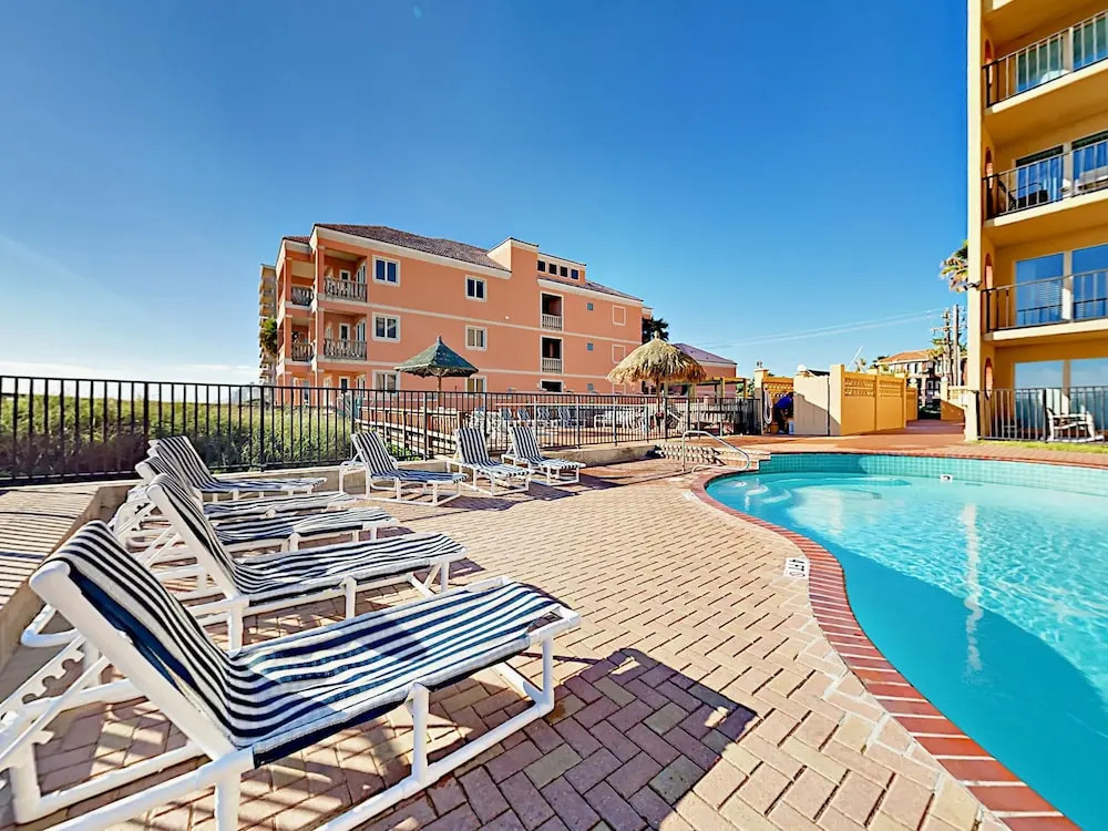 4400 Gulf Blvd Condo Unit 108