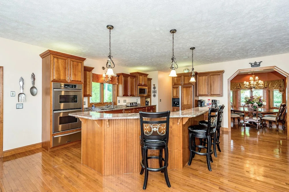 Acre Blue Ridge Estate 8 Bedrooms 7.5 Bathrooms Home