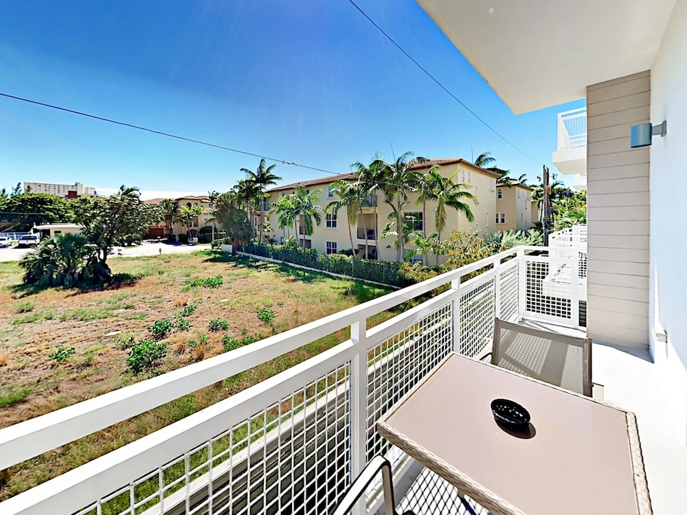 1339 Ocean Boulevard Condo Unit #14b 4 Bedrooms 3.5 Bathrooms Condo