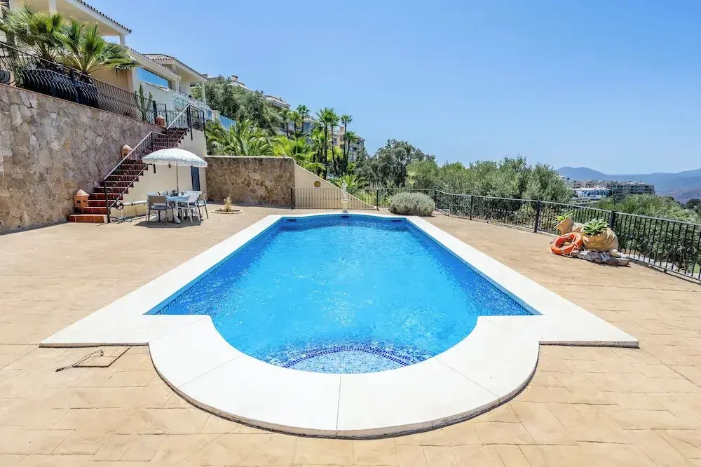 Stunning Golf Villa with Pool and Stunning Views