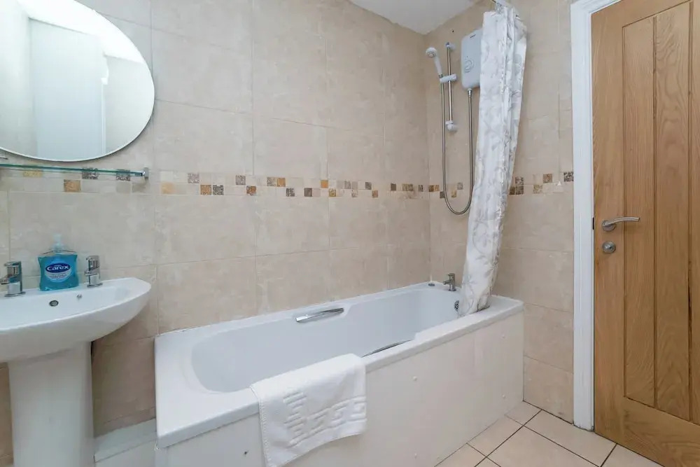 1 Bedroom Twin Apartment