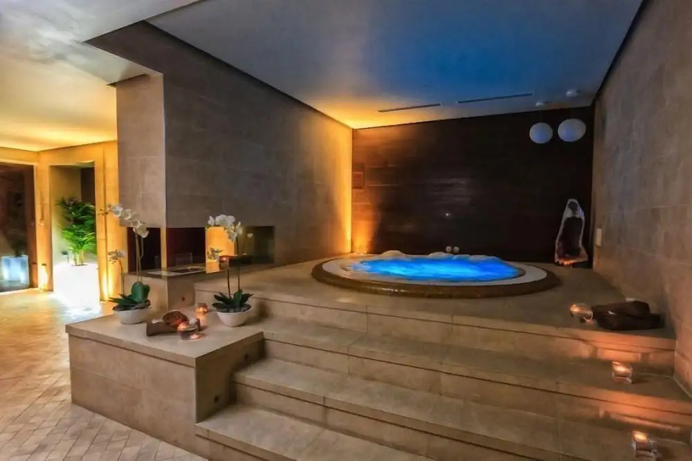Hotel Roman by Dumbrava Business Resort