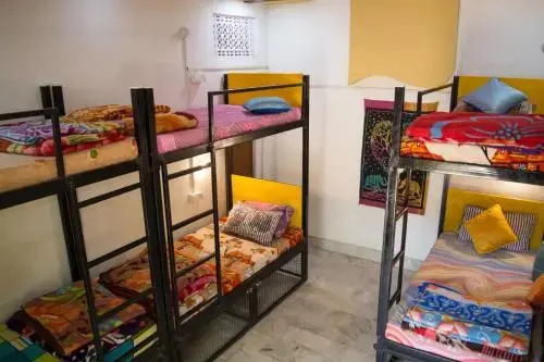 12 Monks Backpackers Community