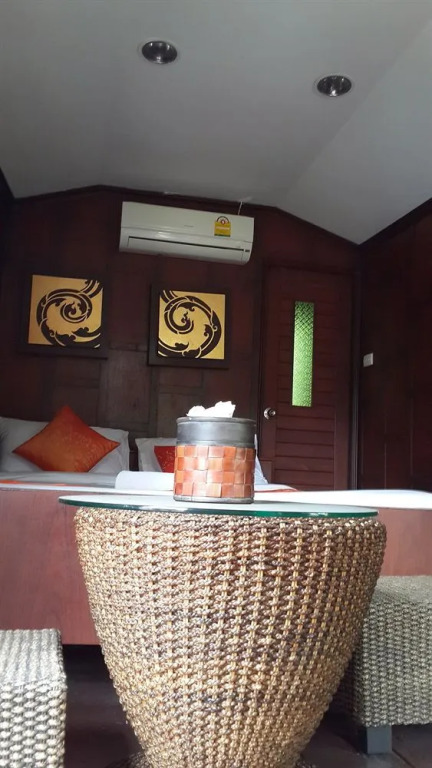 Nontnatee Homestay