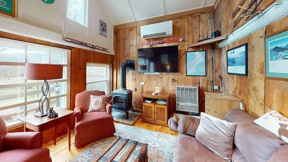 Pond View Cabin