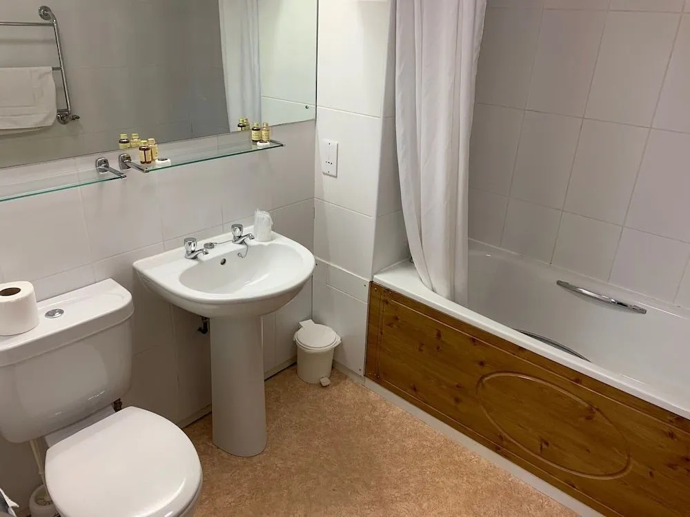 Yelfs Hotel