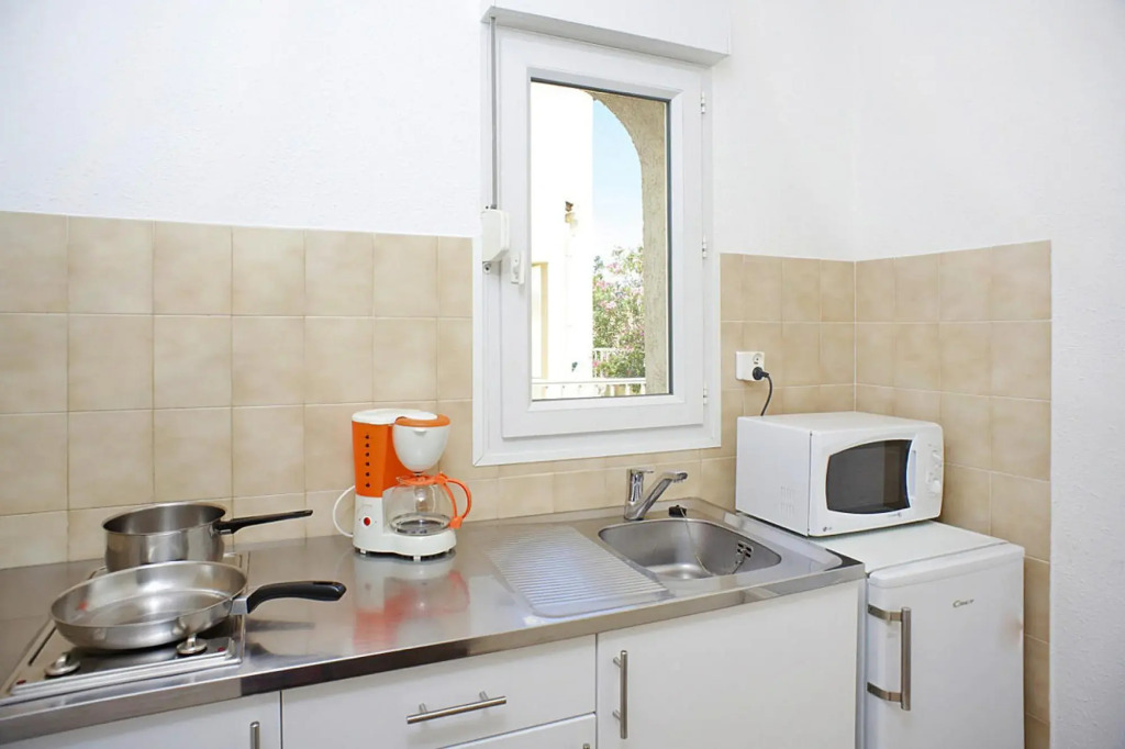 Res Le Vieux Moulin Ile Rousse, Apartment for 4 pers