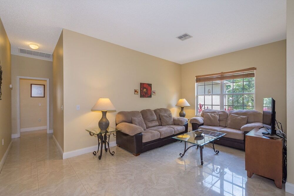 6 BR Symphony Cove Sleeps 14
