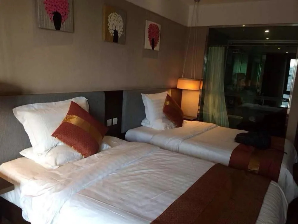 Qunming Shangping Hotel