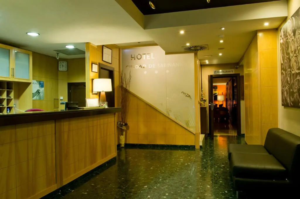 SNÖ Hotel Ciudad de Sabiñánigo