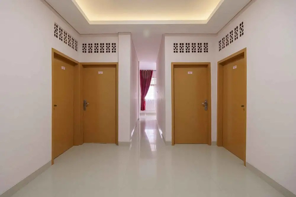 Reddoorz Syariah Near Plaza Andalas Padang