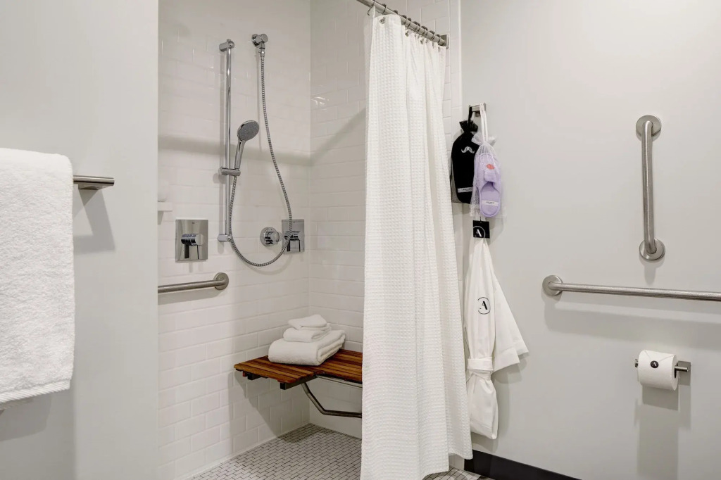 Archer Hotel Boston/Burlington