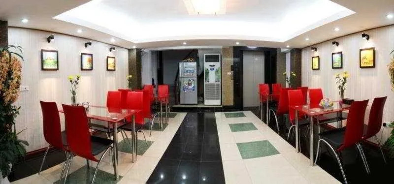 Royal Palace Hotel 1