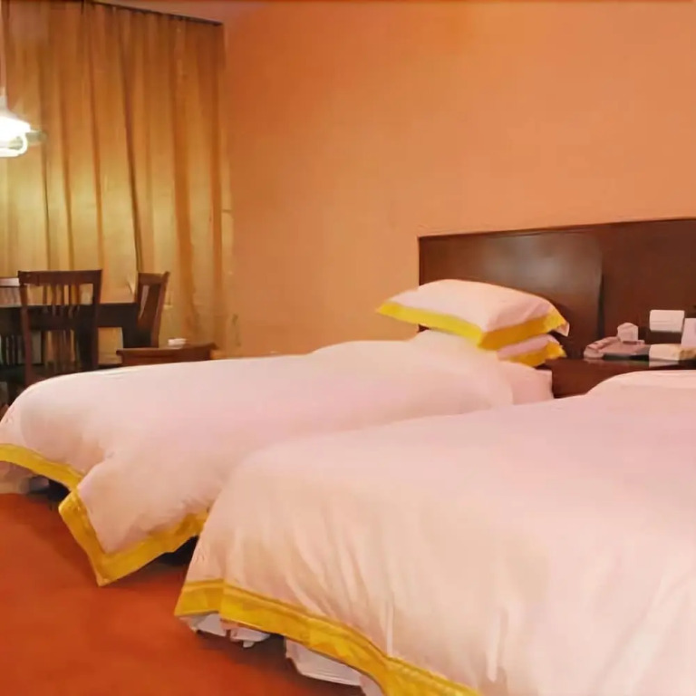 Hua Feng Hotel