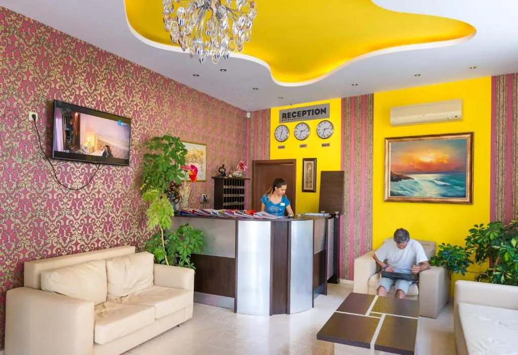 Iris Beach Hotel
