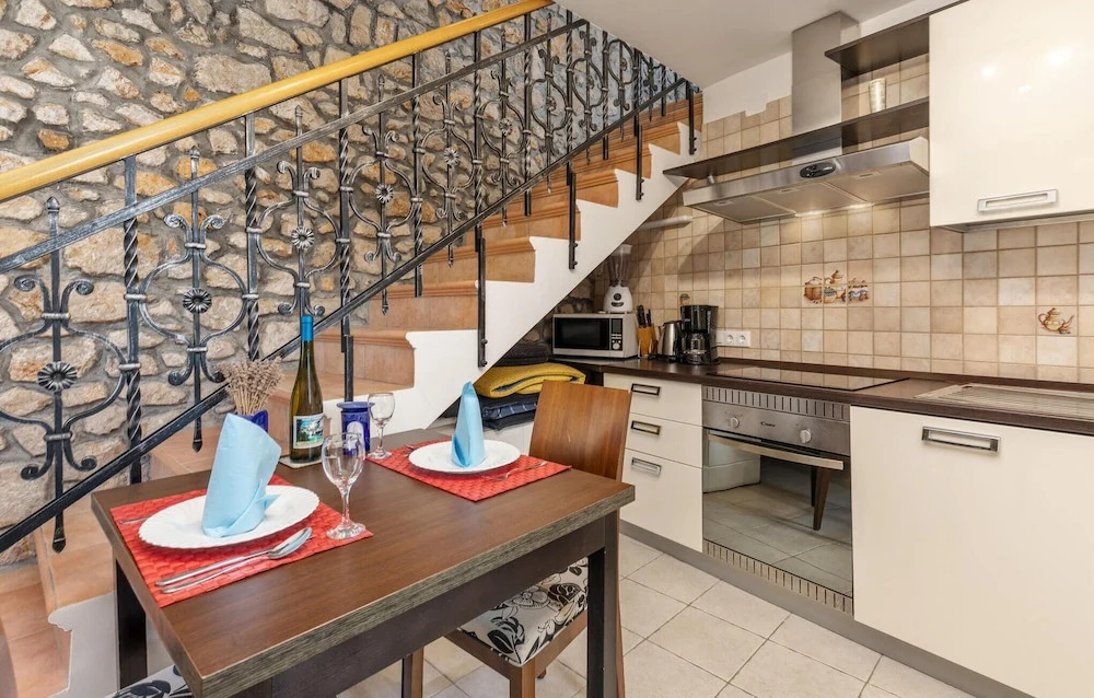 Nice Apartment in Novi Vinodolski With 1 Bedrooms, Wifi and Outdoor Swimming Pool