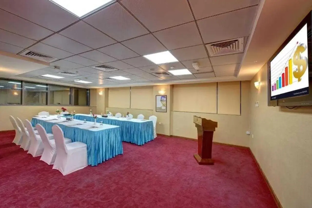 Royal Tulip Dancenter Suites Sharjah