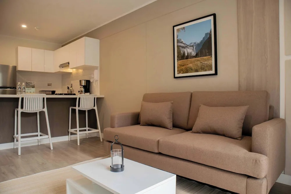 w Stylish 1BR Apartment w Pool in Barranco