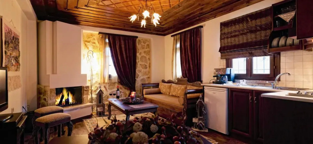 Aiolides Boutique Suites