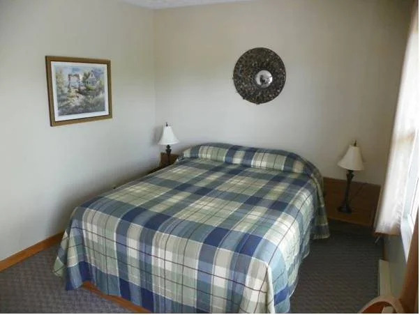 Lakeview Motel & Cottage