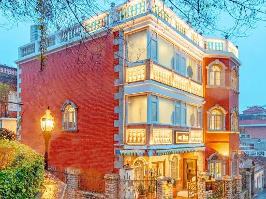 Gulangyu Island WHITE Juyi Holiday Villa (Riguangyan Branch)