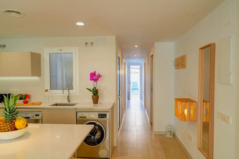 San Sebastian Apartment With Patio by Hello Apartments Sitges